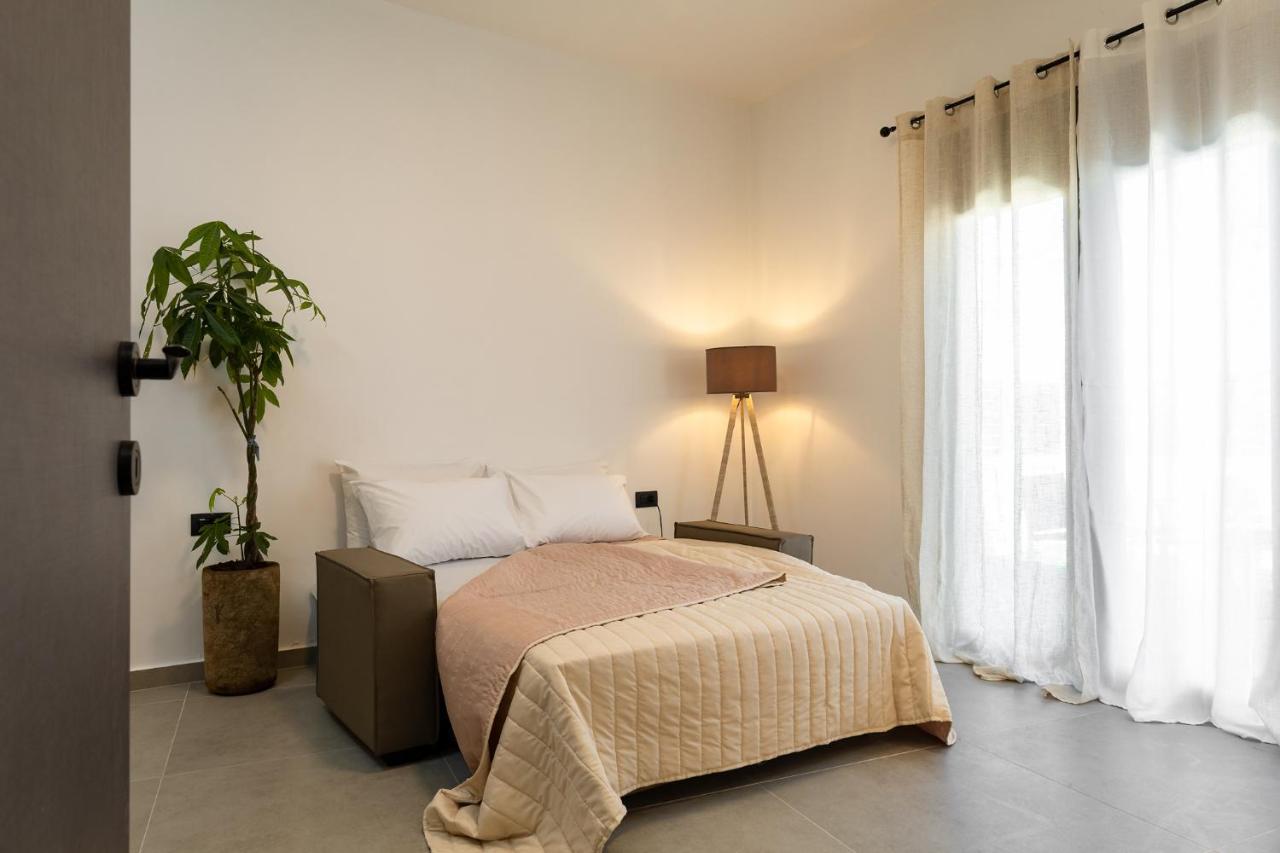 Casa Dionysia - New Lux 2Br With Jacuzzi Near Maleme Beach Εξωτερικό φωτογραφία