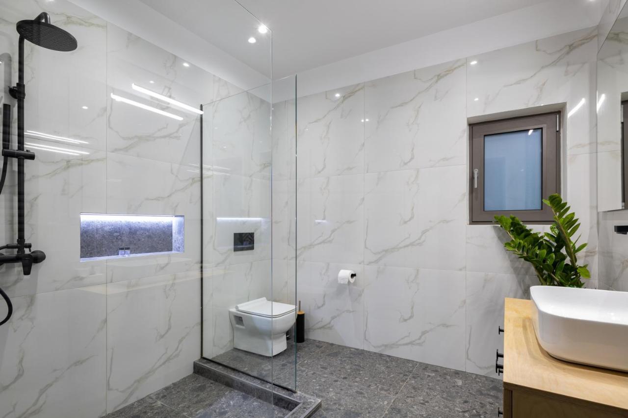 Casa Dionysia - New Lux 2Br With Jacuzzi Near Maleme Beach Εξωτερικό φωτογραφία