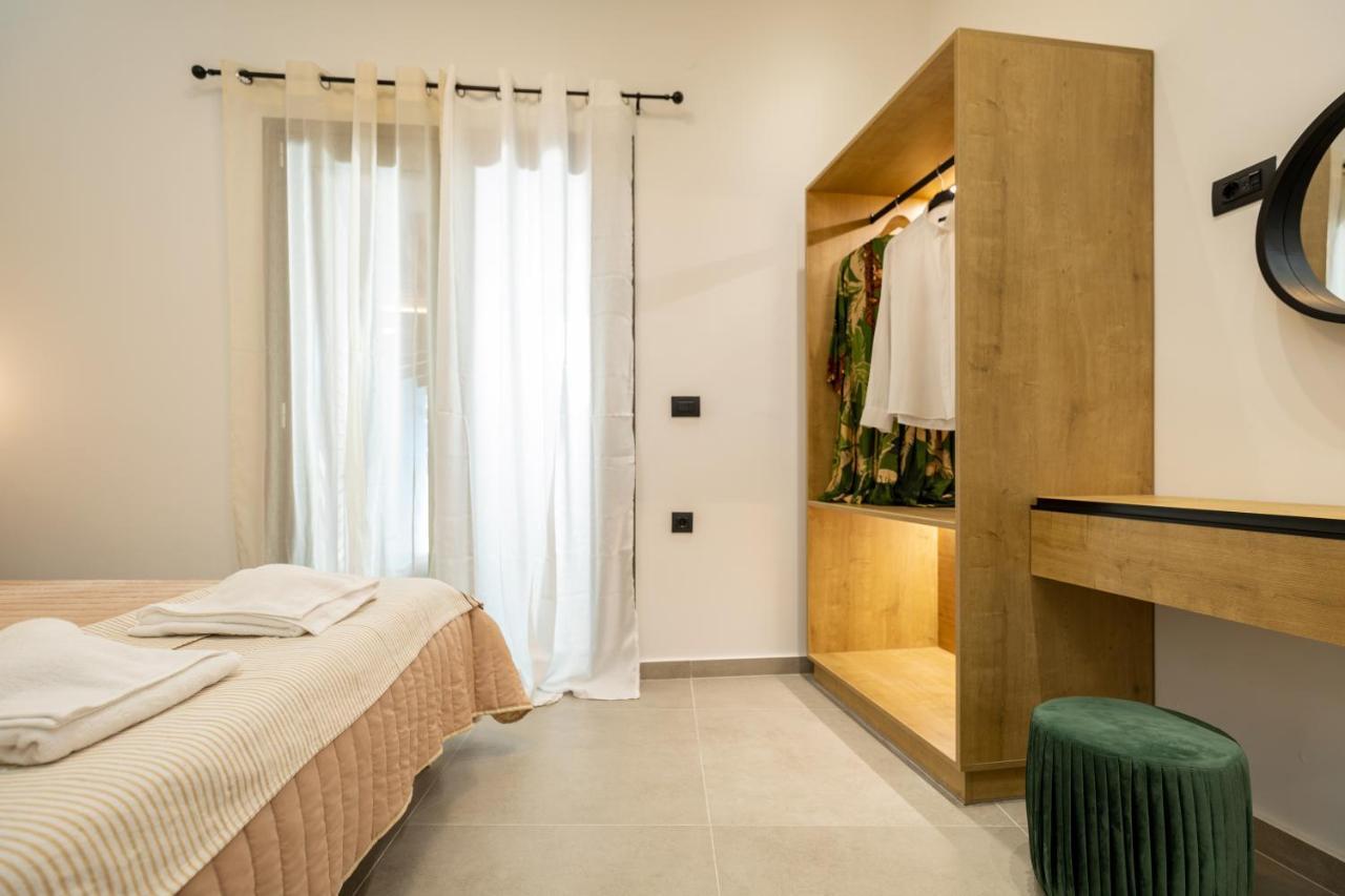 Casa Dionysia - New Lux 2Br With Jacuzzi Near Maleme Beach Εξωτερικό φωτογραφία